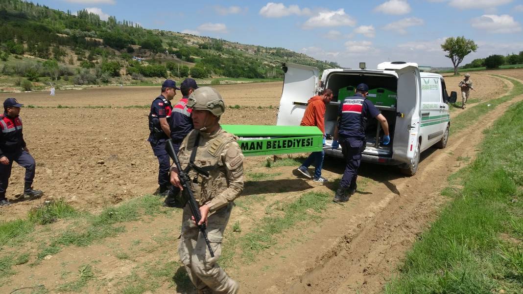 Tarla sulama meselesi can aldı! 6